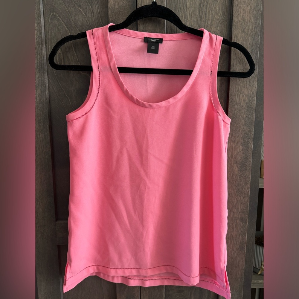 Ann Taylor Bubblegum Pink Short Sleeve Blouse Petite XS